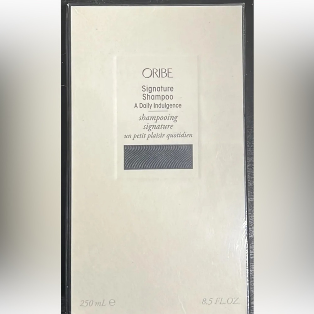 Oribe Signature Shampoo ~ FULL SIZE 8.5 Oz New